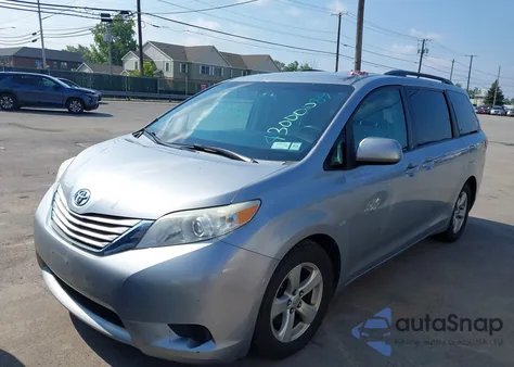 2015 Toyota Sienna Le 8 Passenger из США, поврежденный, VIN 5TDKK3DC2FS573786